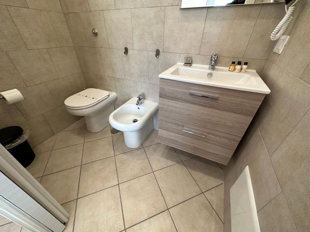 B&B Off Rooms And Relax Naples Luaran gambar
